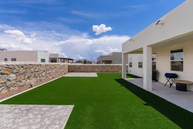 828 PASEO SOLAR Drive, El Paso, TX 79928