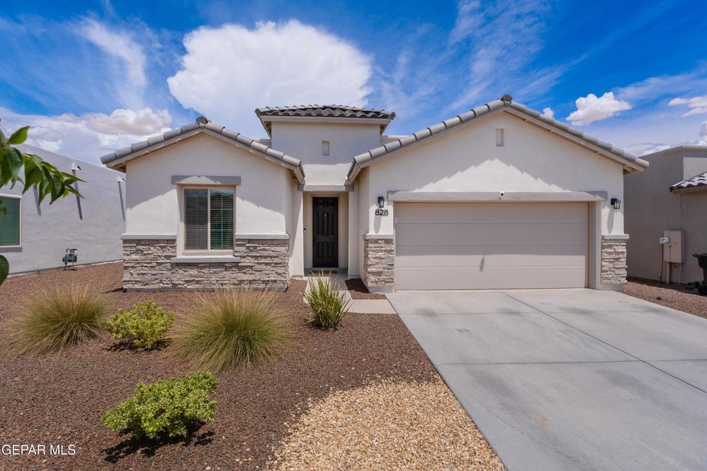 828 PASEO SOLAR Drive, El Paso, TX 79928