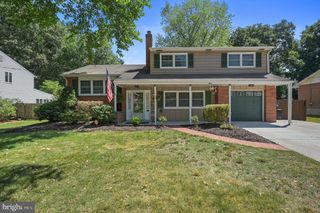 325 FIDDLERS GRN, Dover, DE 19904