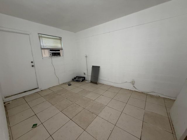 711 NW 4TH Avenue 2, Fort Lauderdale, FL 33311