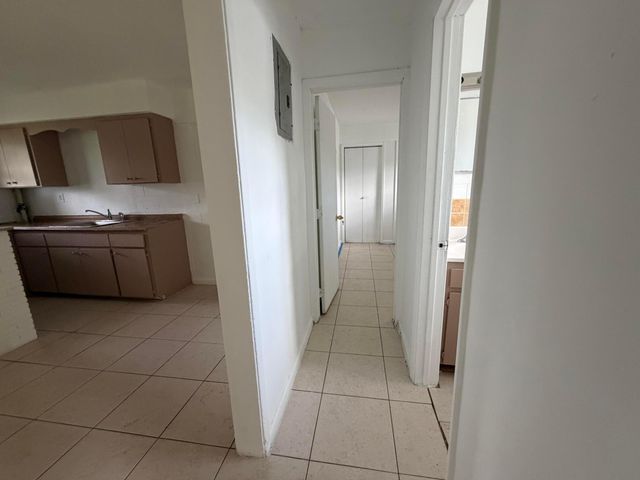 711 NW 4TH Avenue 2, Fort Lauderdale, FL 33311