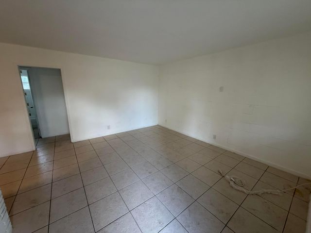 711 NW 4TH Avenue 2, Fort Lauderdale, FL 33311