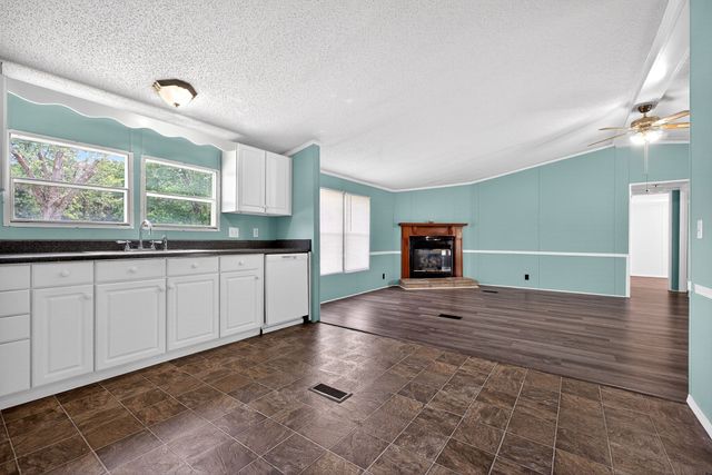 900 S Mountain St, Smithville, TN 37166