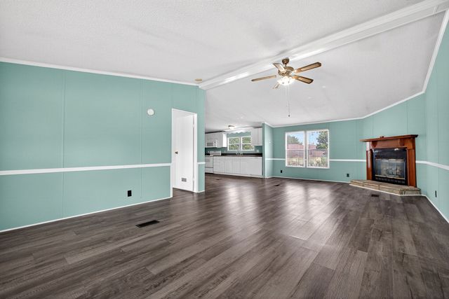 900 S Mountain St, Smithville, TN 37166