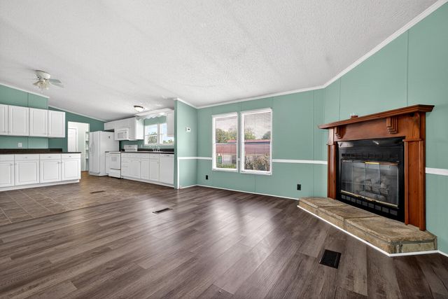 900 S Mountain St, Smithville, TN 37166
