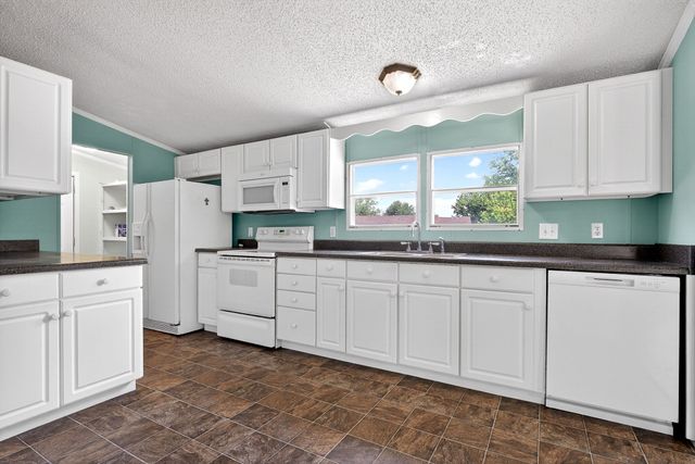 900 S Mountain St, Smithville, TN 37166