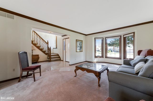 2349 Hidden Trail Drive, Sterling Heights, MI 48314