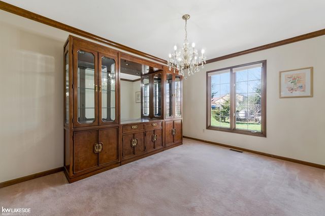 2349 Hidden Trail Drive, Sterling Heights, MI 48314