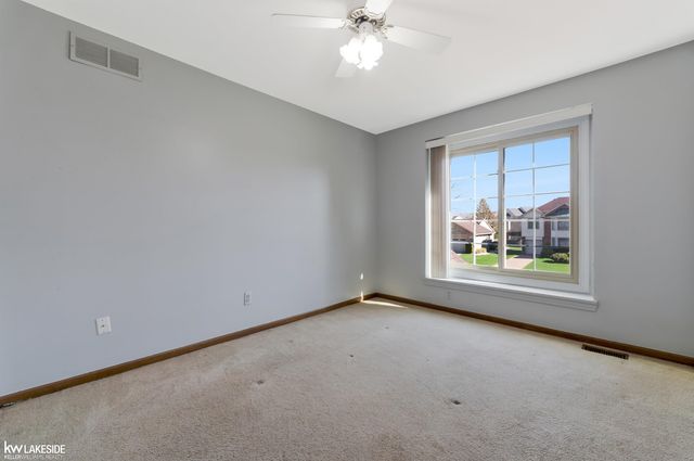 2349 Hidden Trail Drive, Sterling Heights, MI 48314