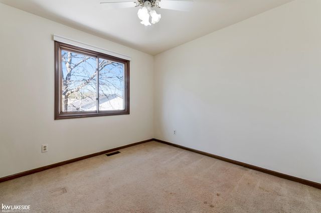 2349 Hidden Trail Drive, Sterling Heights, MI 48314
