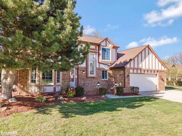 2349 Hidden Trail Drive, Sterling Heights, MI 48314