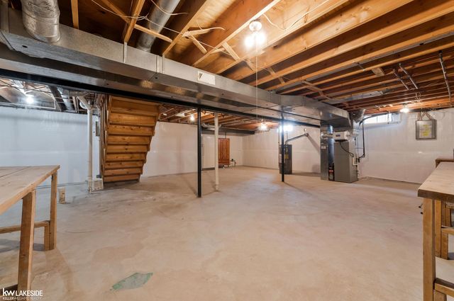 2349 Hidden Trail Drive, Sterling Heights, MI 48314
