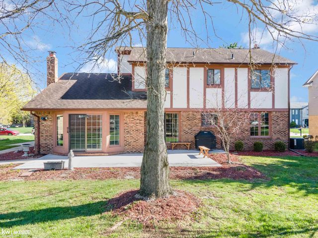 2349 Hidden Trail Drive, Sterling Heights, MI 48314