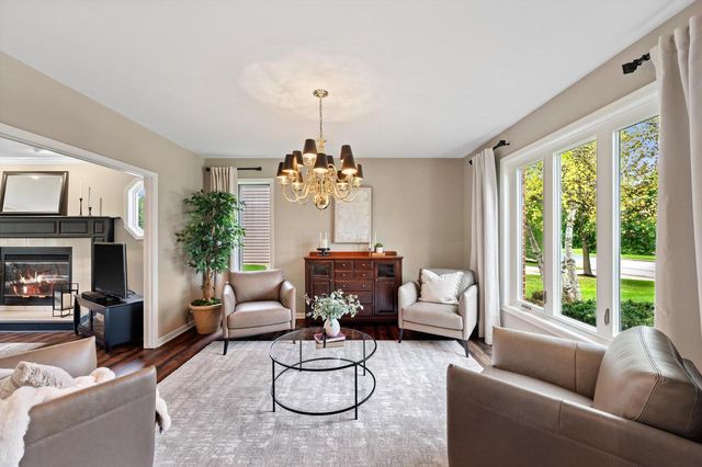 W163N7576 Tamarack TRAIL, Menomonee Falls, WI 53051