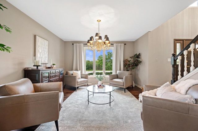 W163N7576 Tamarack TRAIL, Menomonee Falls, WI 53051
