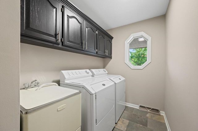 W163N7576 Tamarack TRAIL, Menomonee Falls, WI 53051