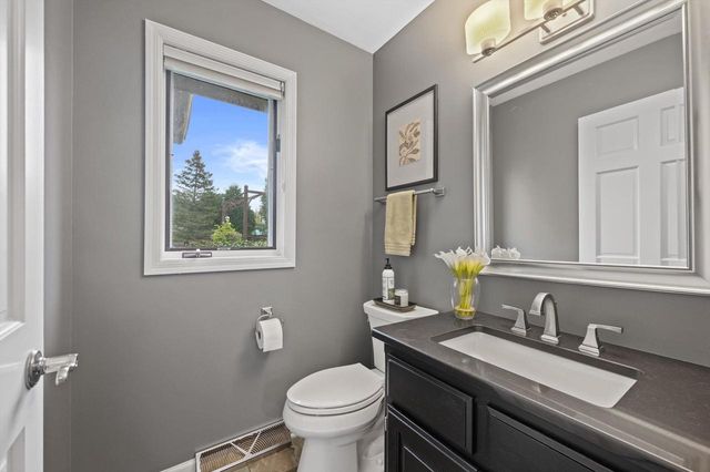W163N7576 Tamarack TRAIL, Menomonee Falls, WI 53051