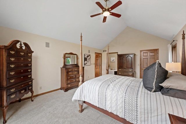 W163N7576 Tamarack TRAIL, Menomonee Falls, WI 53051