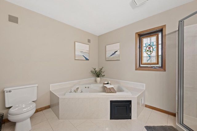 W163N7576 Tamarack TRAIL, Menomonee Falls, WI 53051
