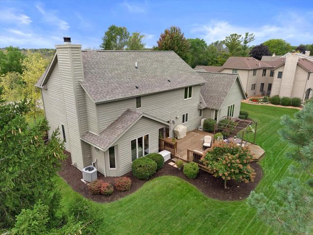 W163N7576 Tamarack TRAIL, Menomonee Falls, WI 53051