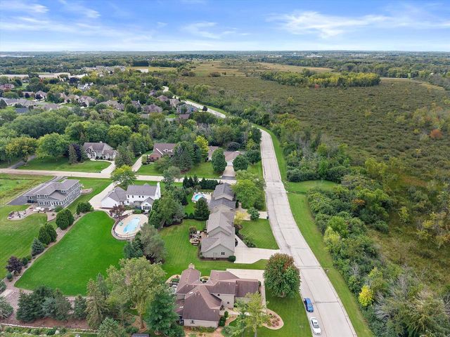 W163N7576 Tamarack TRAIL, Menomonee Falls, WI 53051