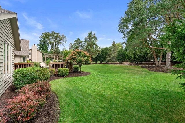 W163N7576 Tamarack TRAIL, Menomonee Falls, WI 53051
