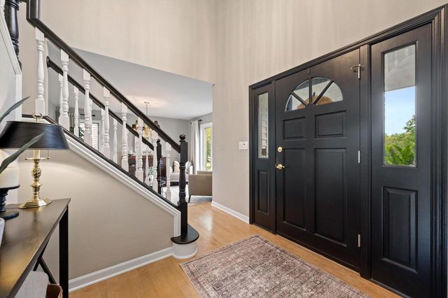 W163N7576 Tamarack TRAIL, Menomonee Falls, WI 53051