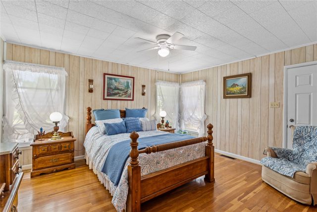 1403 W 5th Street, Clifton, TX 76634