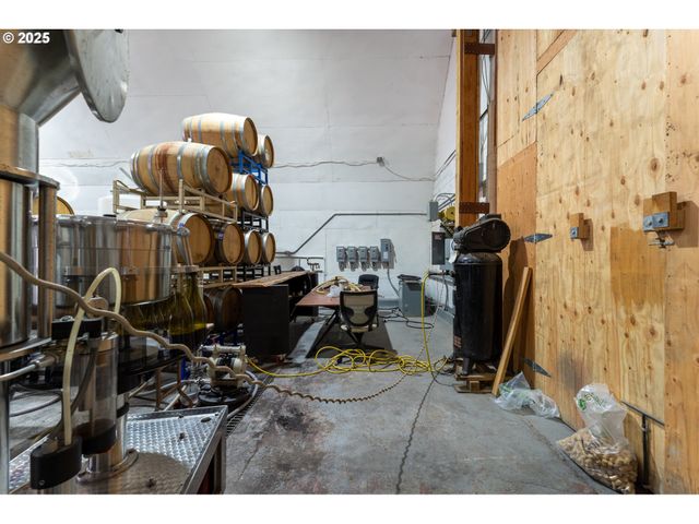 24730 Sw TILE FLAT Rd, Hillsboro, OR 97123