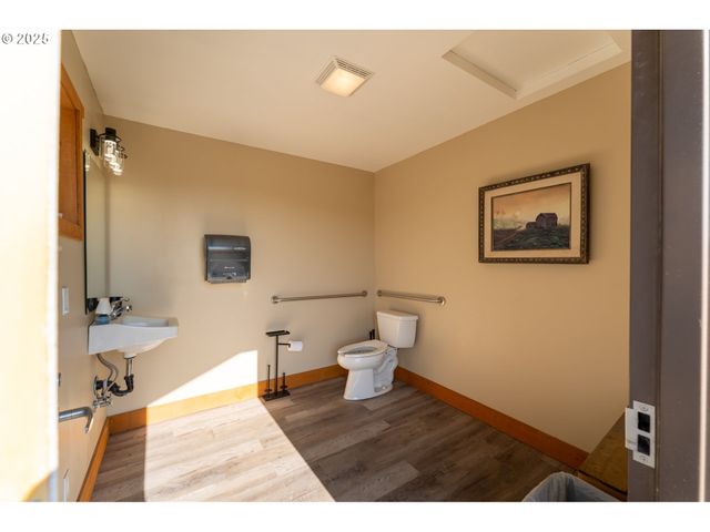 24730 Sw TILE FLAT Rd, Hillsboro, OR 97123