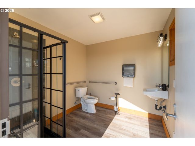 24730 Sw TILE FLAT Rd, Hillsboro, OR 97123