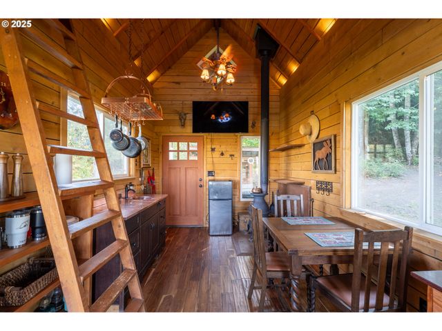 24730 Sw TILE FLAT Rd, Hillsboro, OR 97123