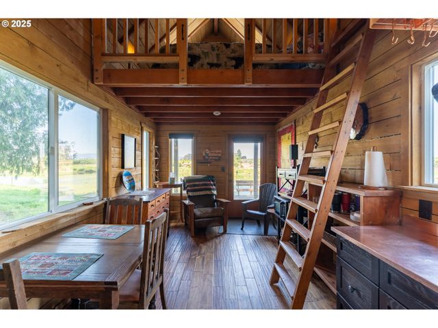 24730 Sw TILE FLAT Rd, Hillsboro, OR 97123