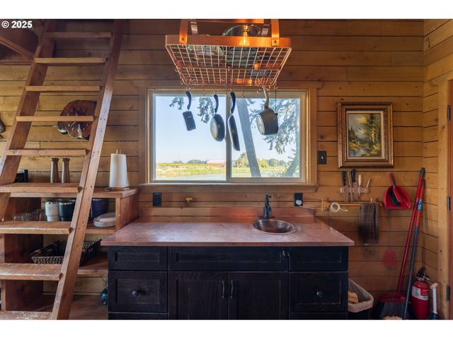 24730 Sw TILE FLAT Rd, Hillsboro, OR 97123