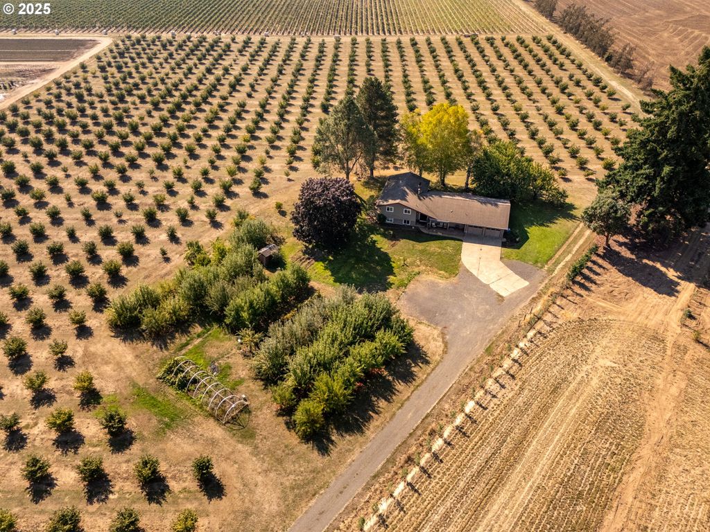 24730 Sw TILE FLAT Rd, Hillsboro, OR 97123