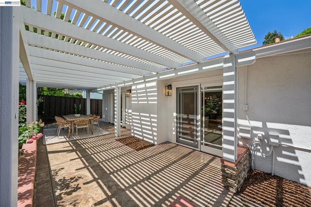 238 Delta Pl, Danville, CA 94526