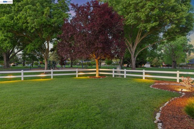 238 Delta Pl, Danville, CA 94526