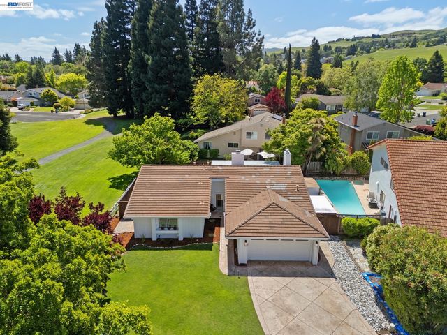 238 Delta Pl, Danville, CA 94526