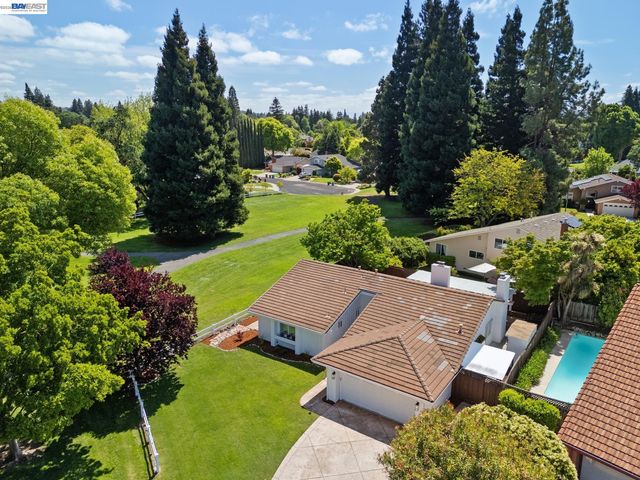 238 Delta Pl, Danville, CA 94526