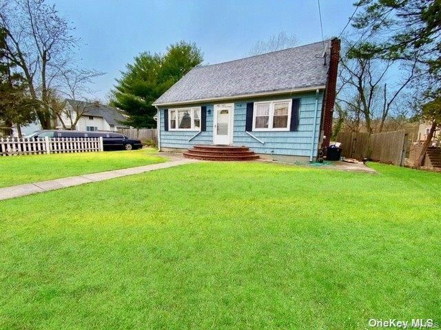 117 Blydenburg Avenue, Smithtown, NY 11787