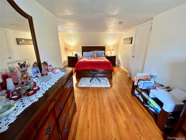 117 Blydenburg Avenue, Smithtown, NY 11787