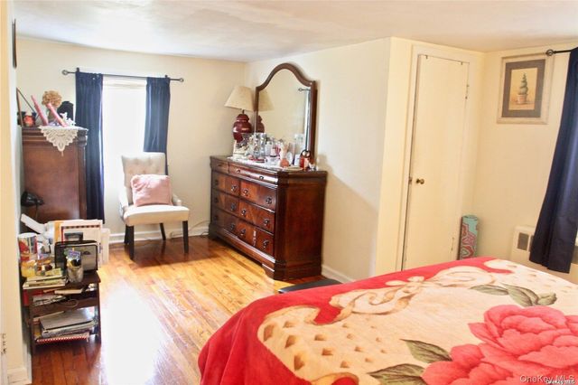 117 Blydenburg Avenue, Smithtown, NY 11787