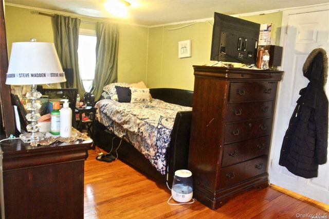 117 Blydenburg Avenue, Smithtown, NY 11787