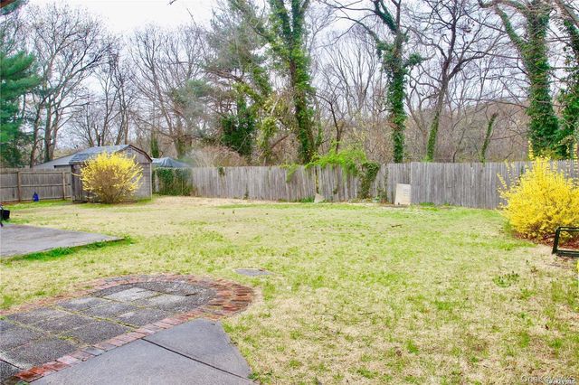 117 Blydenburg Avenue, Smithtown, NY 11787