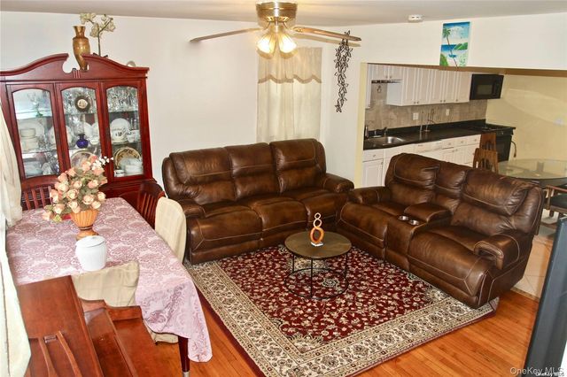 117 Blydenburg Avenue, Smithtown, NY 11787