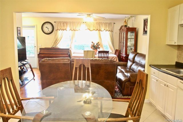 117 Blydenburg Avenue, Smithtown, NY 11787