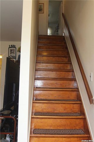 117 Blydenburg Avenue, Smithtown, NY 11787