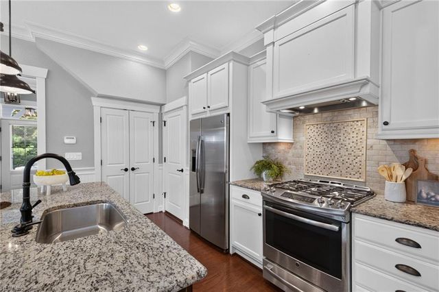 1153 Edinburgh PW, Chesapeake, VA 23322