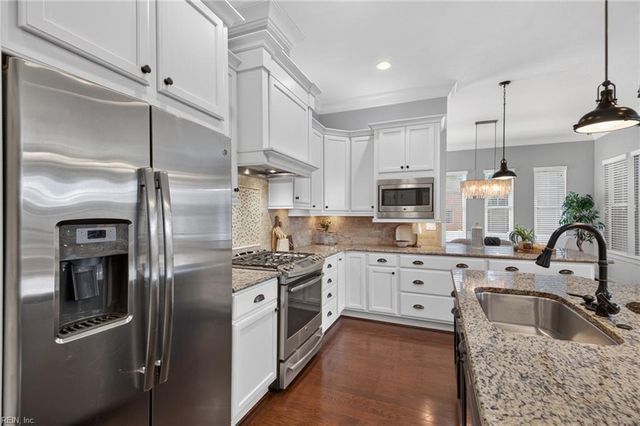 1153 Edinburgh PW, Chesapeake, VA 23322