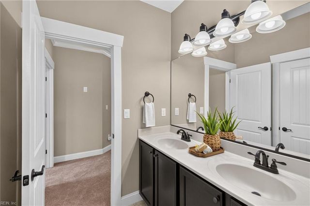 1153 Edinburgh PW, Chesapeake, VA 23322